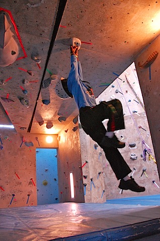 owen hangs 1